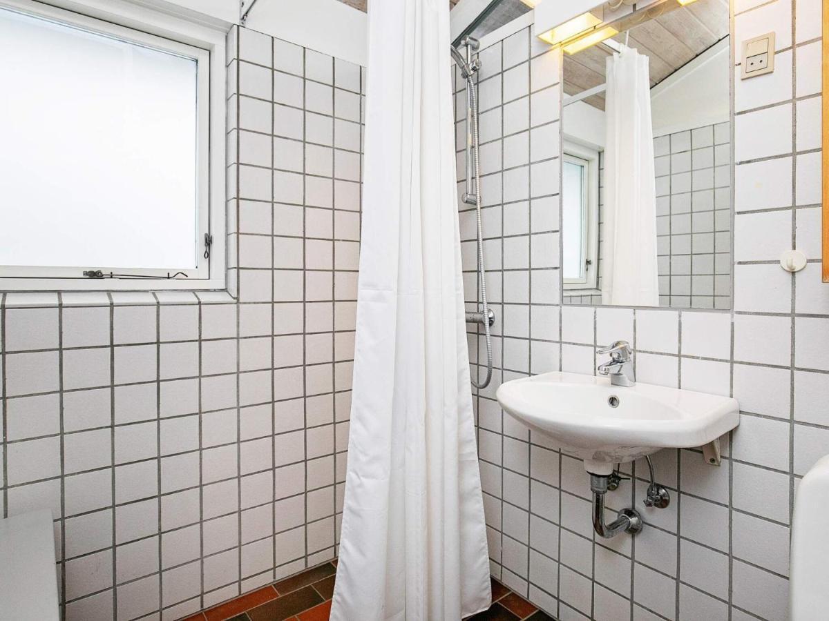 6 Person Holiday Home On A Holiday Park In 汉斯特霍尔姆 外观 照片
