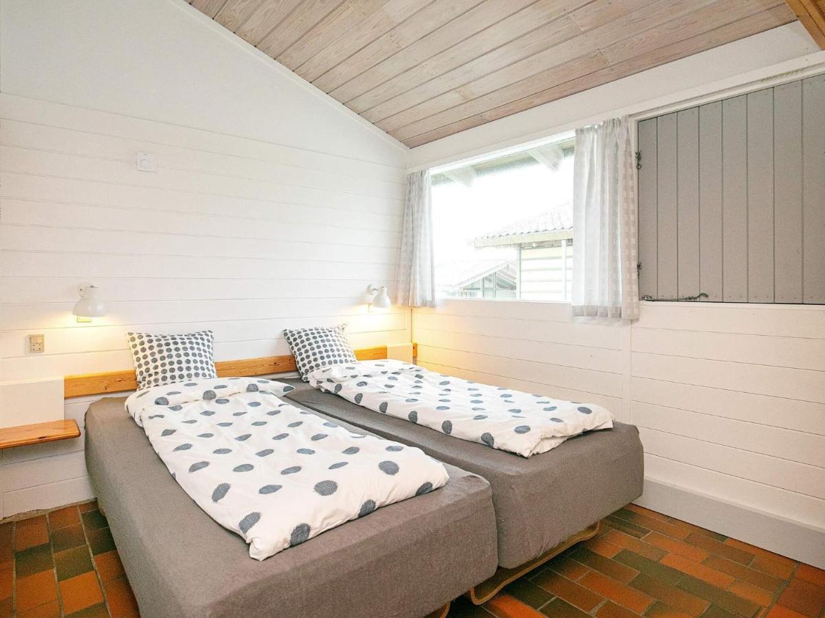6 Person Holiday Home On A Holiday Park In 汉斯特霍尔姆 外观 照片